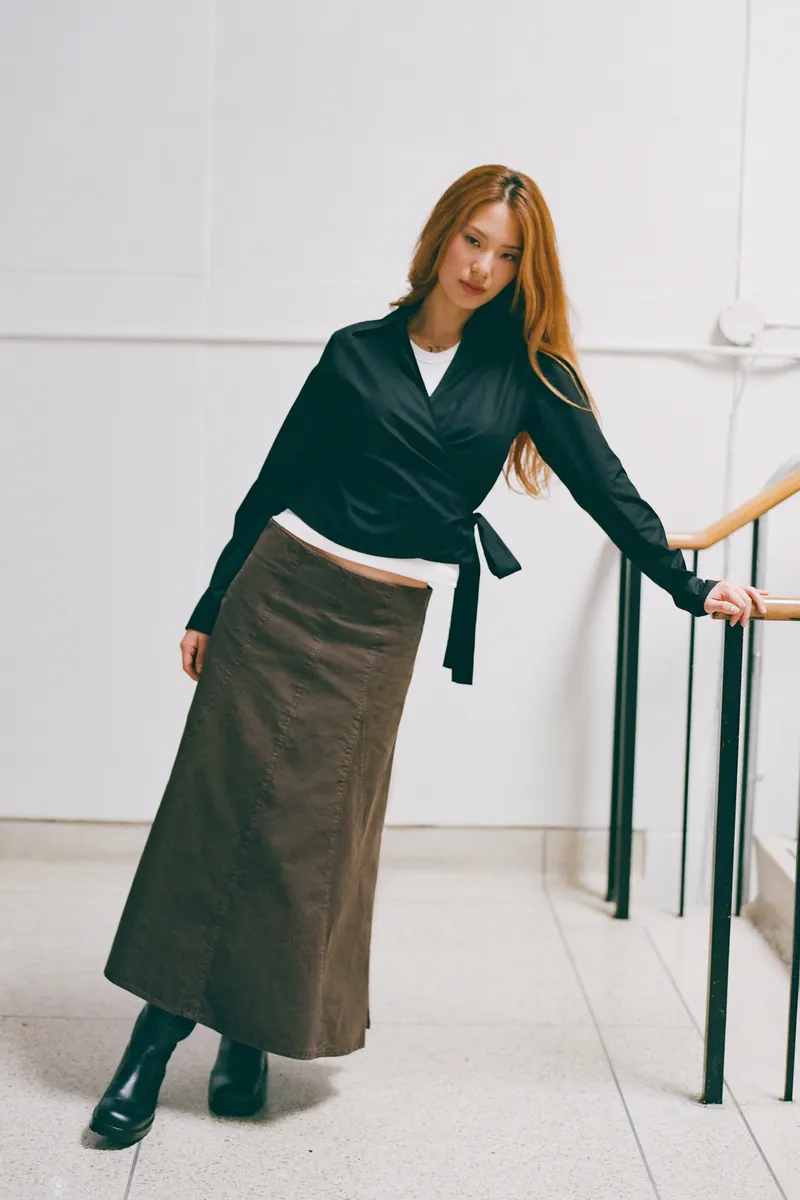 Women's Wrap Shirt in Black 2