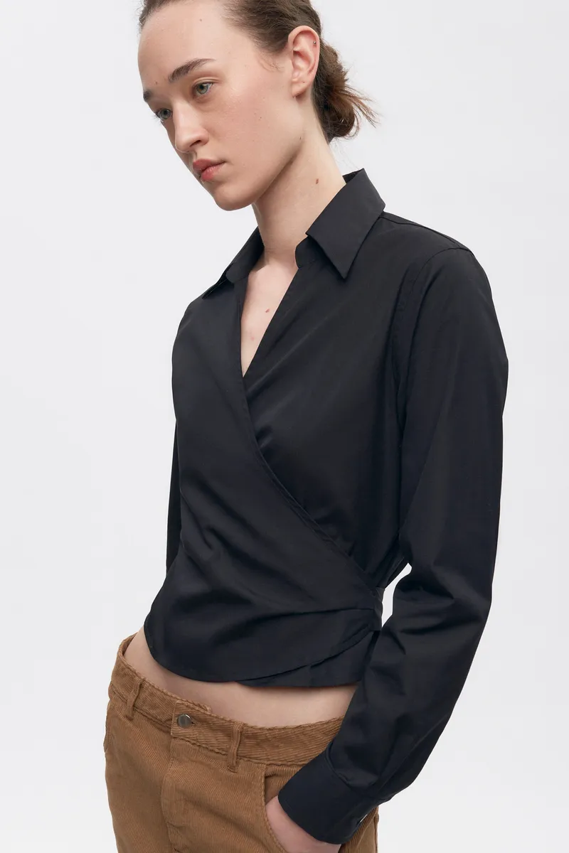 Women's Wrap Shirt in Black 4