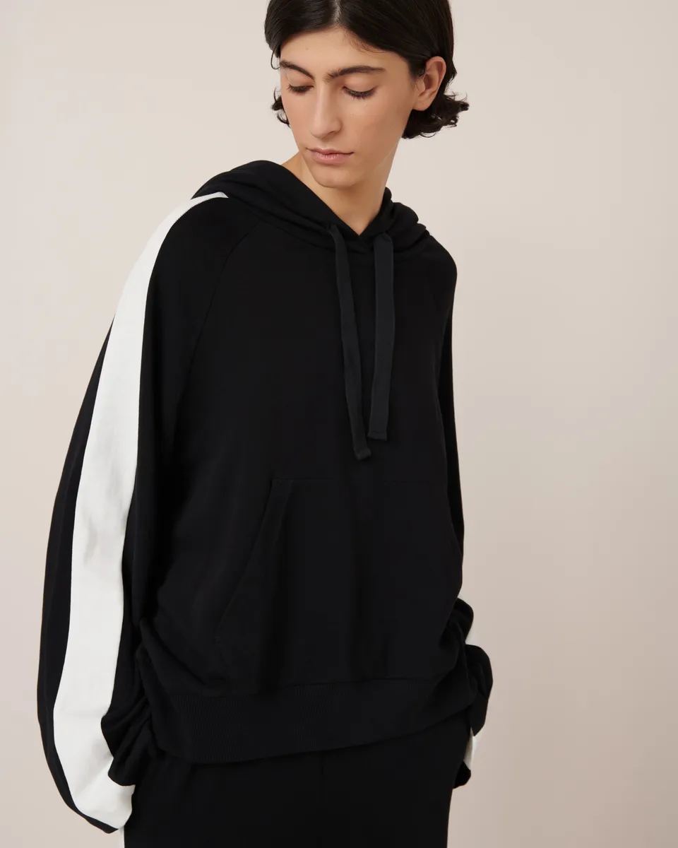 Contrast Hoodie 3