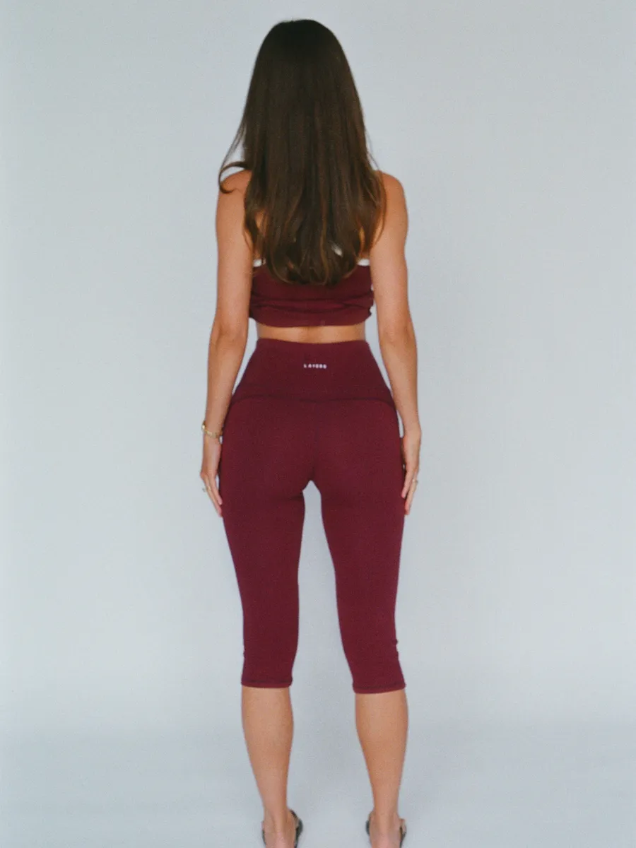 organic cotton capri leggings – cherry red 2