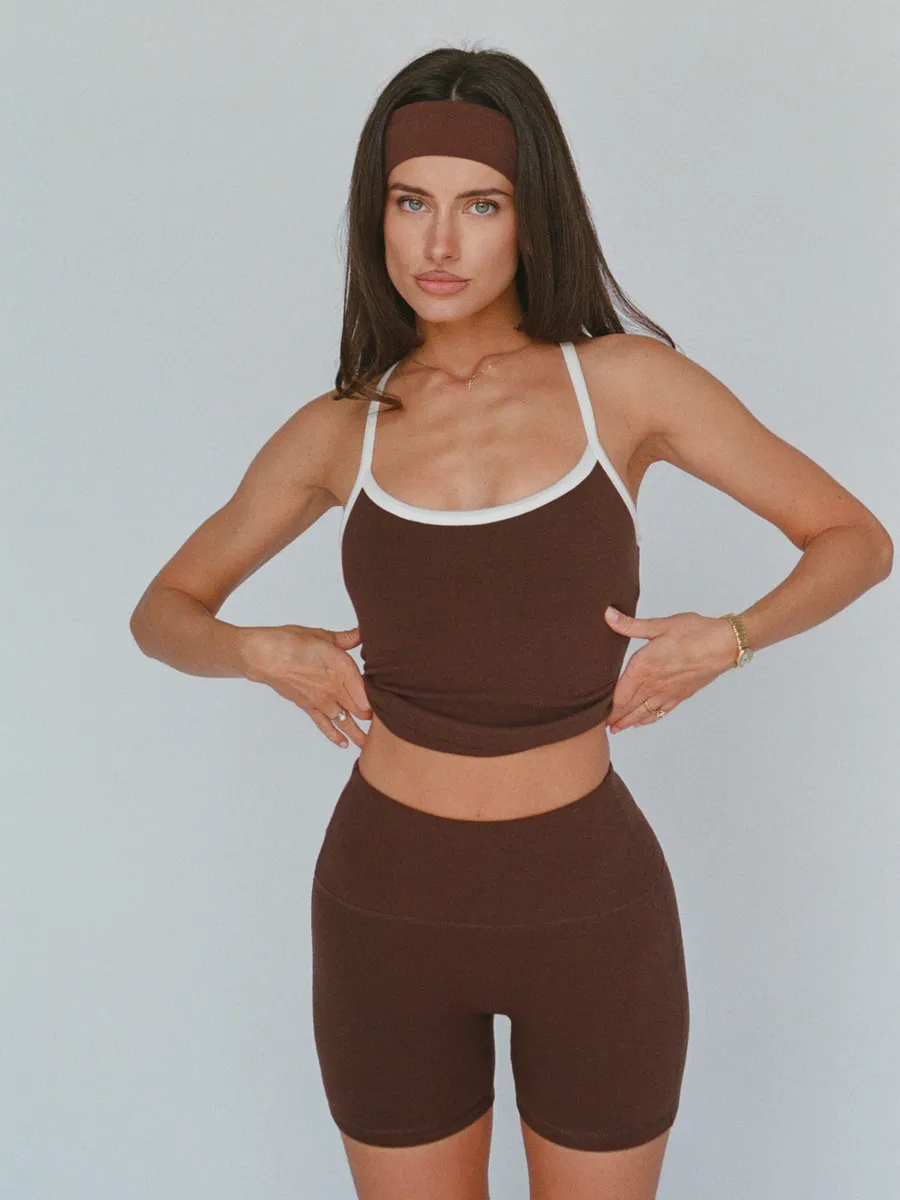 organic cotton high-rise 4" shorts - chocolate brown