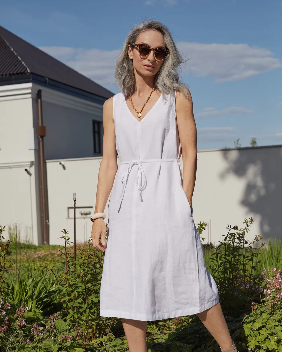 Basic linen dress OIA in White 3