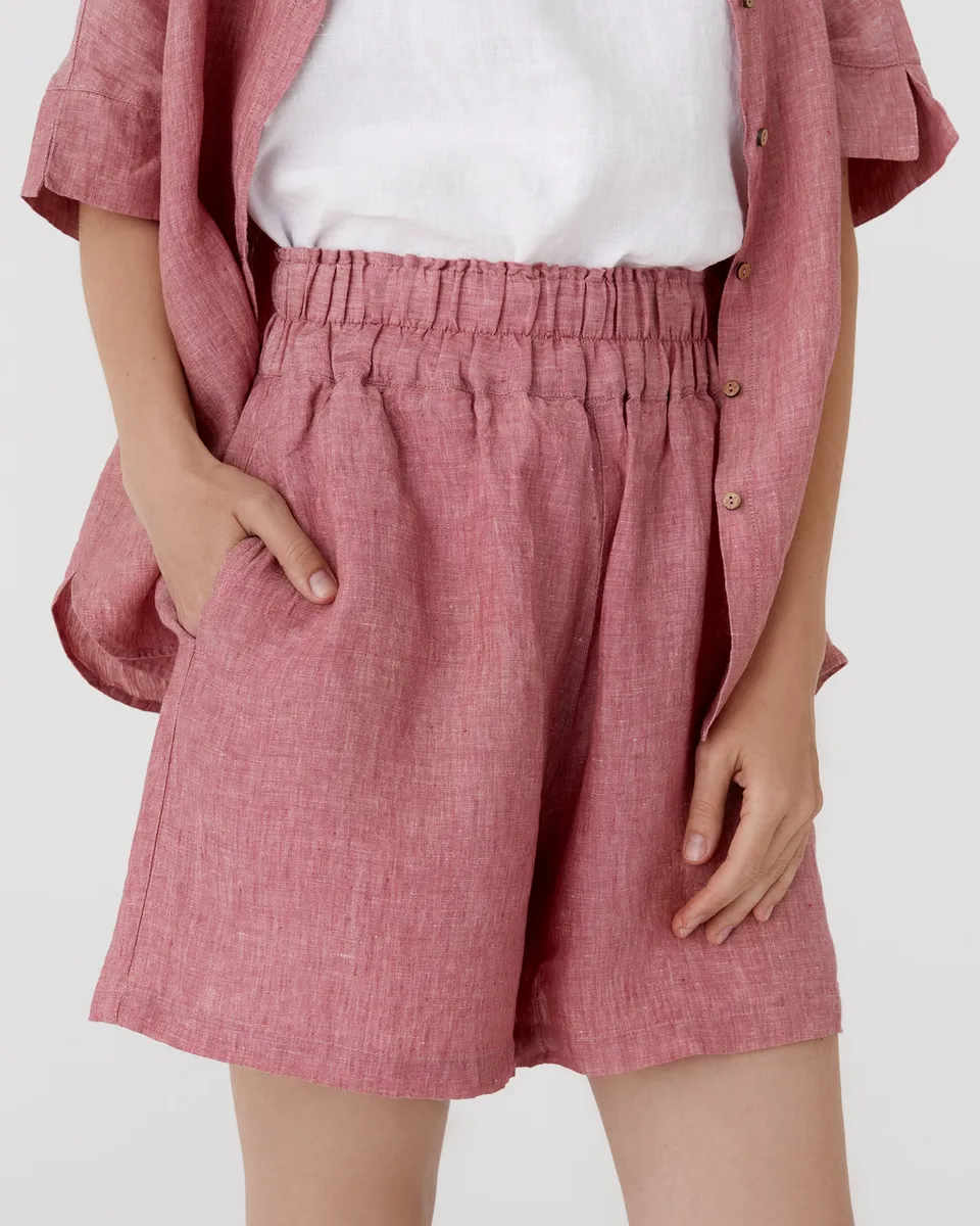High waisted linen shorts CUENCA in Cranberry 2