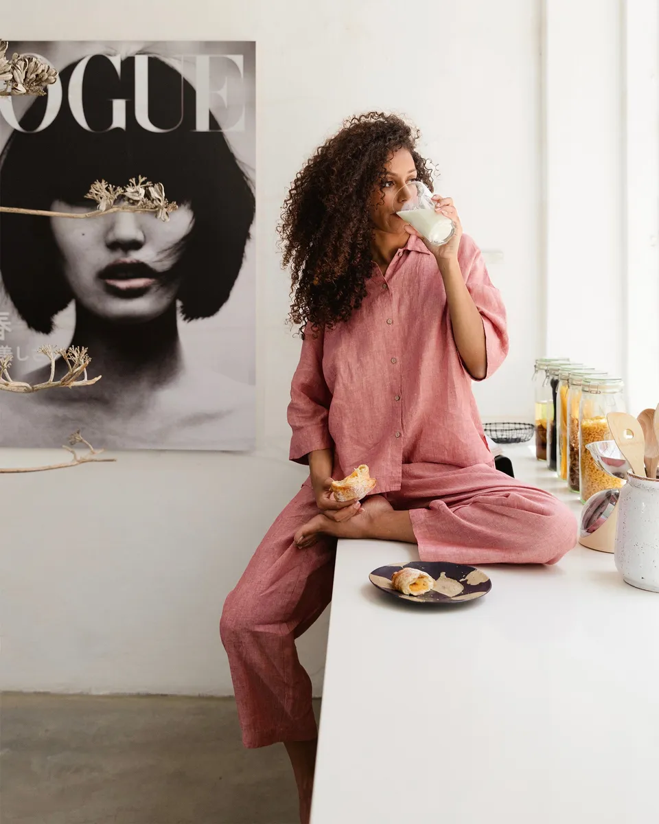 Linen pajama set AVEIRA in Cranberry 3