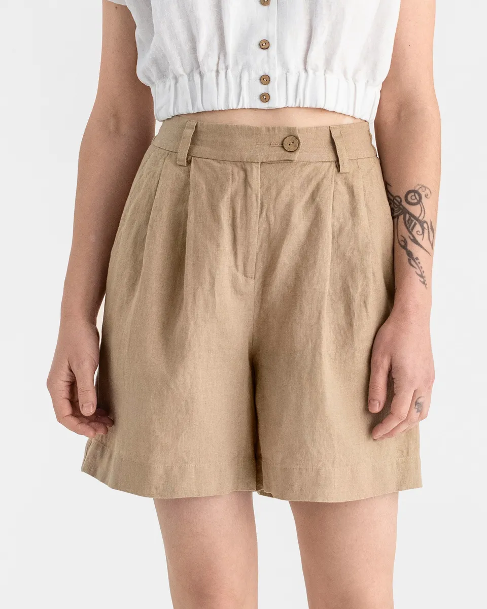 Pleated linen shorts BAGAN in Wheat 2