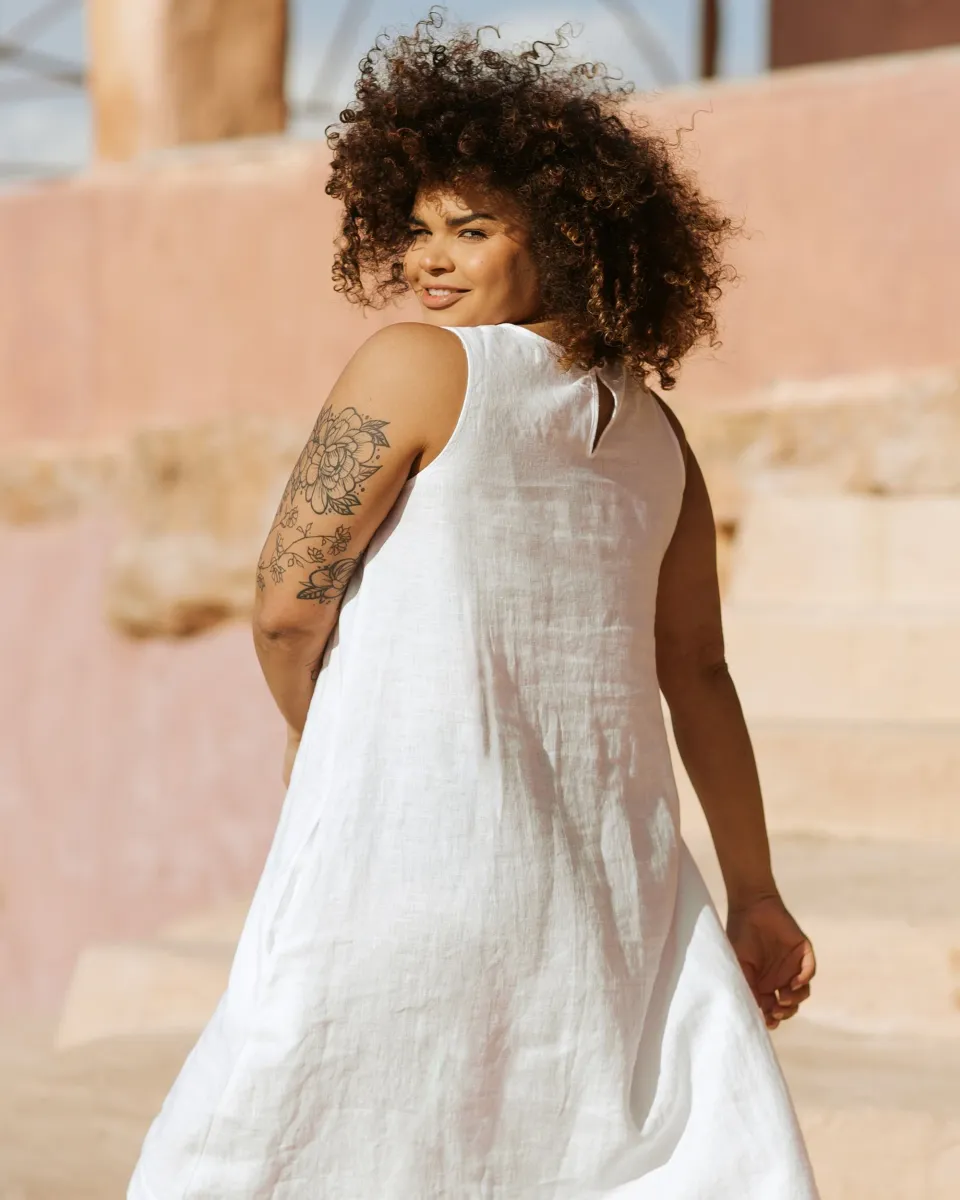 Royal TOSCANA linen dress in White 10