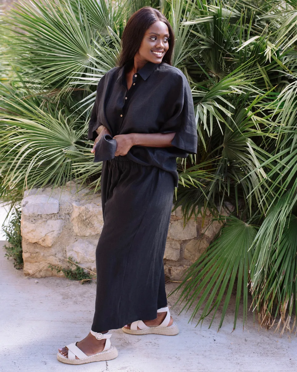 Short-sleeved linen top CABRERA in Black 6