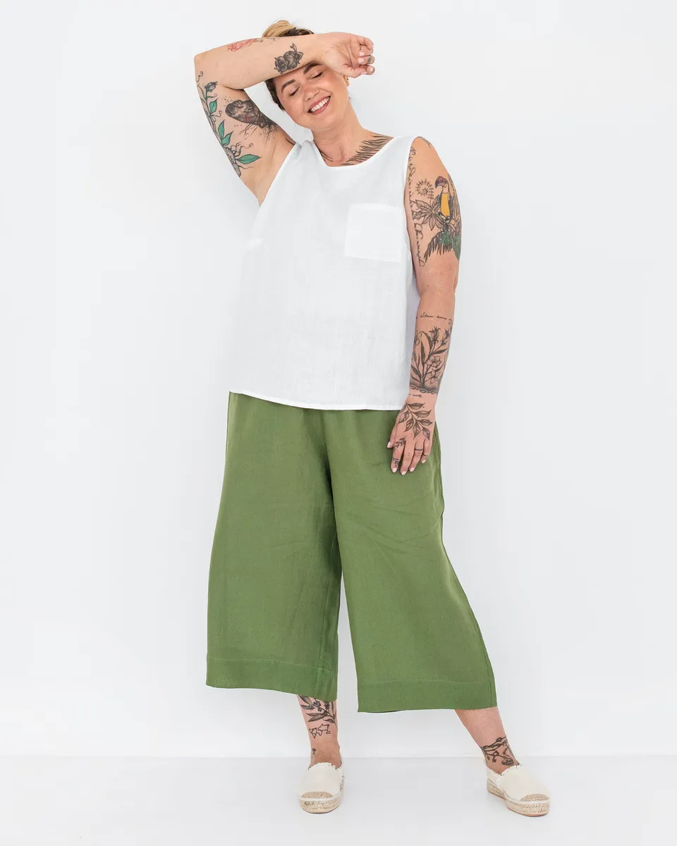 Wide leg linen culotte pants BRUNY in Forest green 3