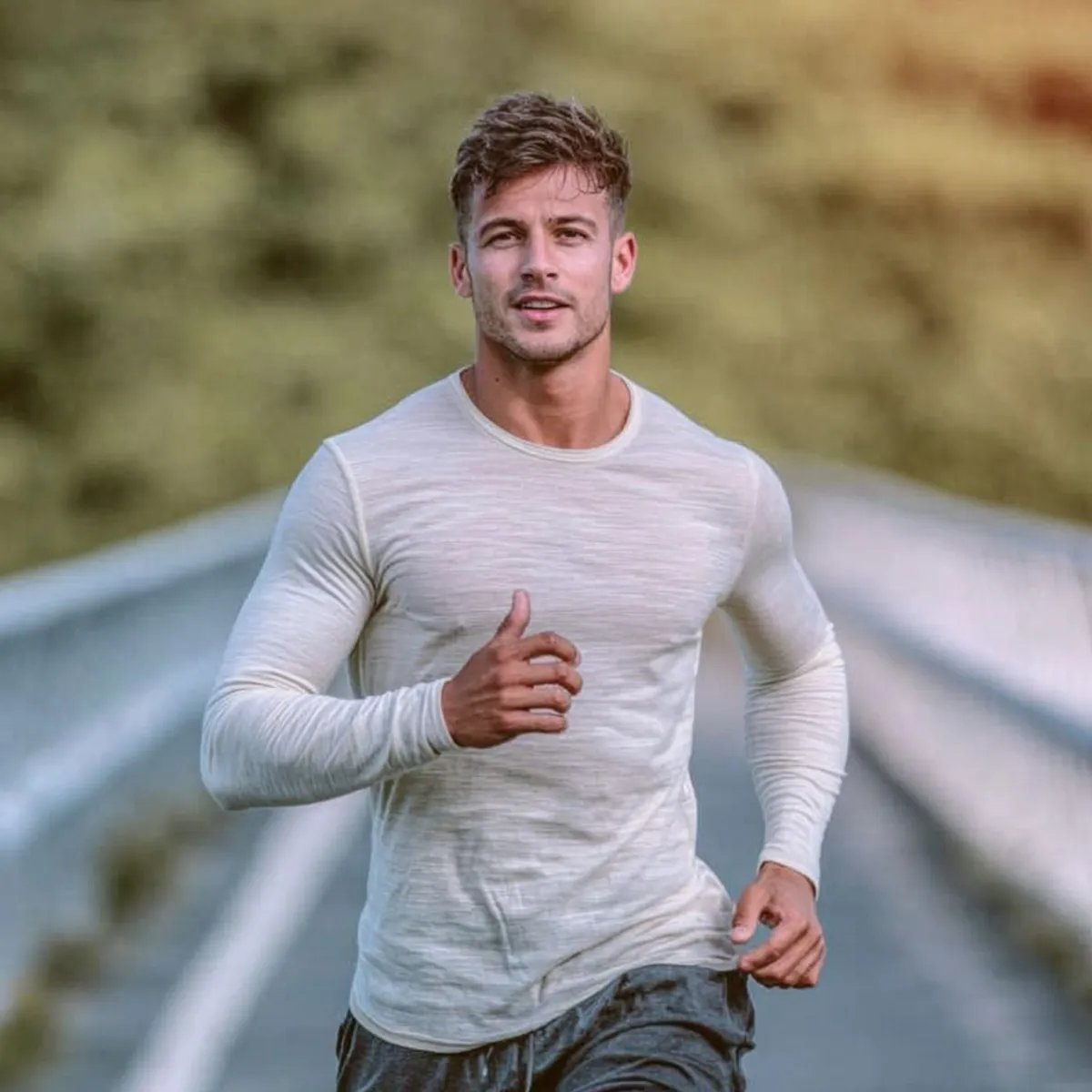 Men's 160 Merino Long Sleeve Crew Natural