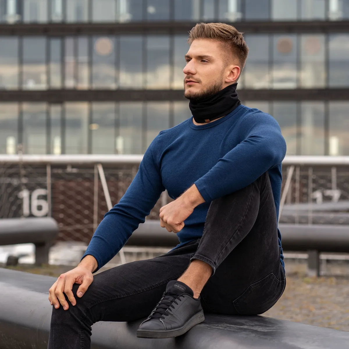 Men's 160gsm Merino Neck Cover Black 2