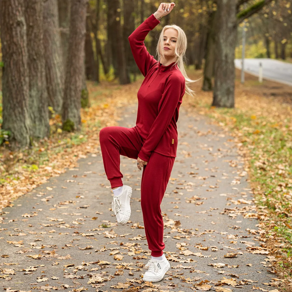Women's 250 Merino Sweatpants Royal Cherry 2