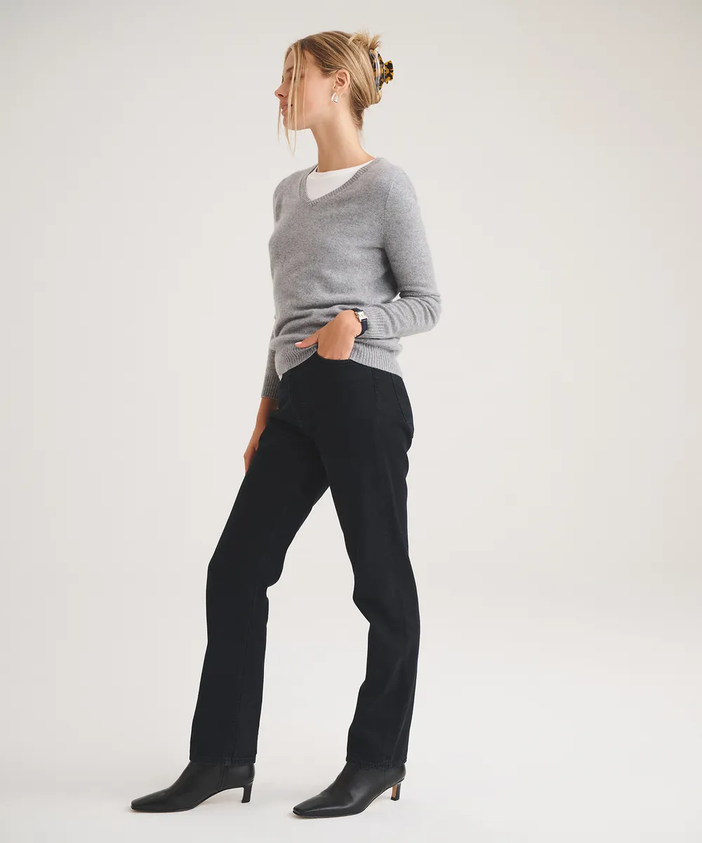 Basic Cashmere V-Neck Sweater  12