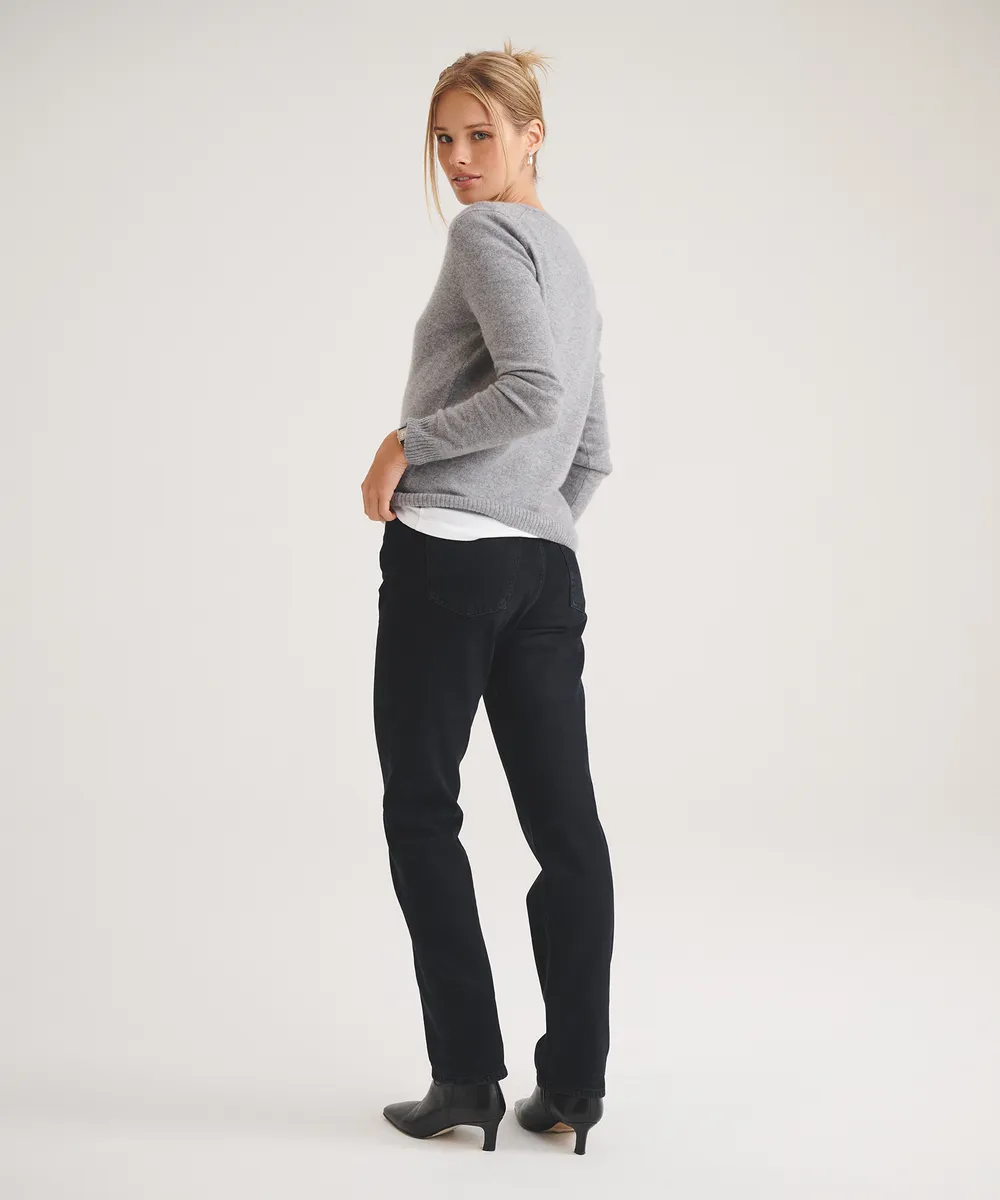 Basic Cashmere V-Neck Sweater  13