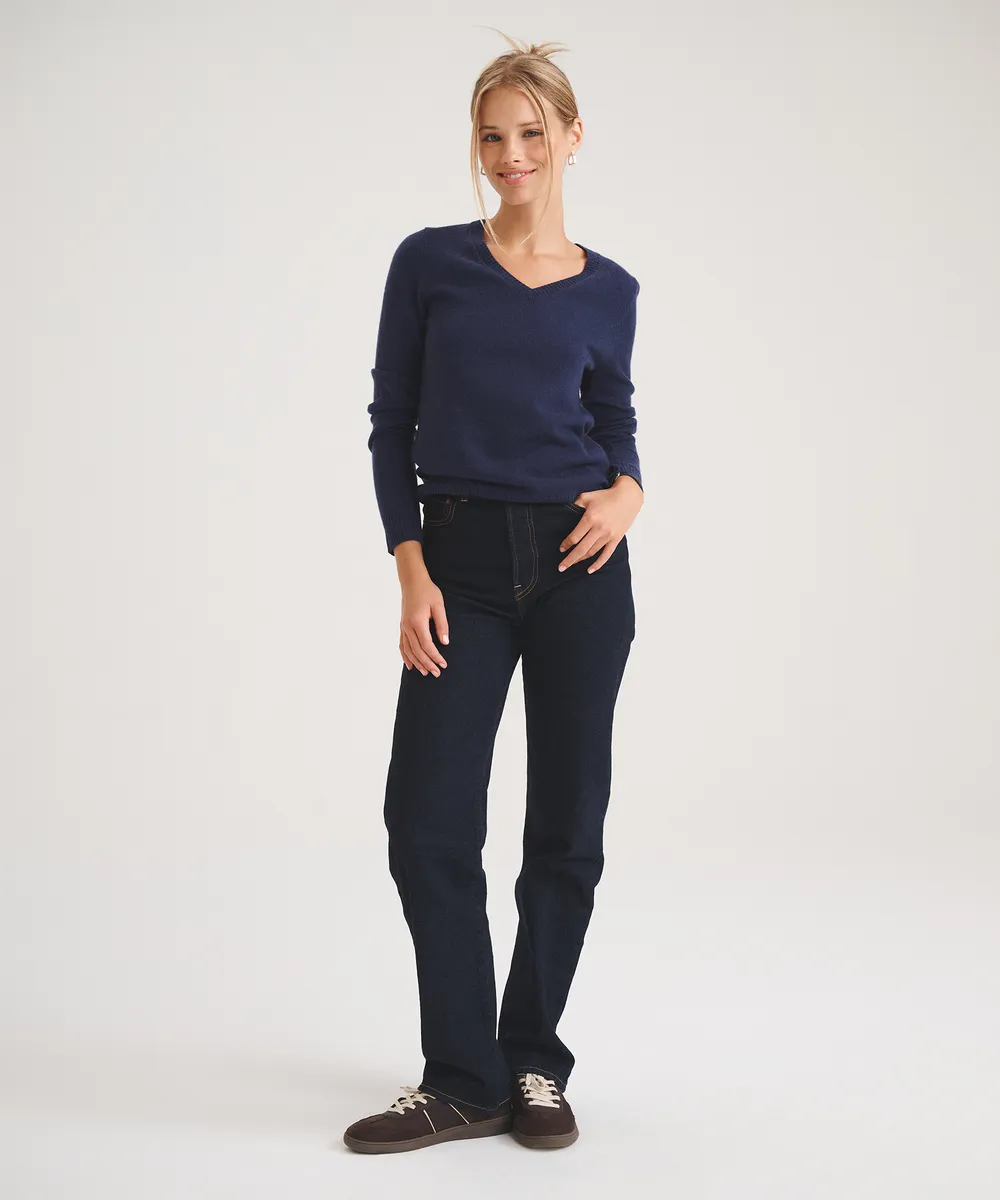 Basic Cashmere V-Neck Sweater  16