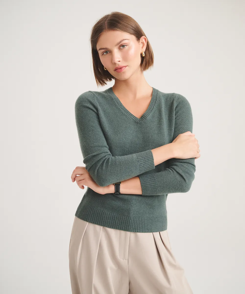 Basic Cashmere V-Neck Sweater  20