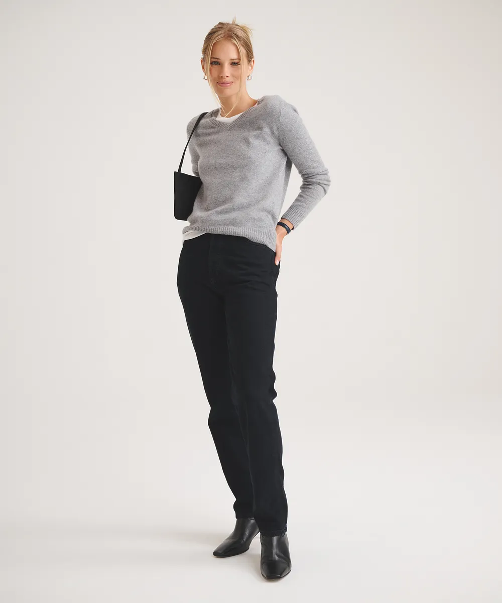 Basic Cashmere V-Neck Sweater  9