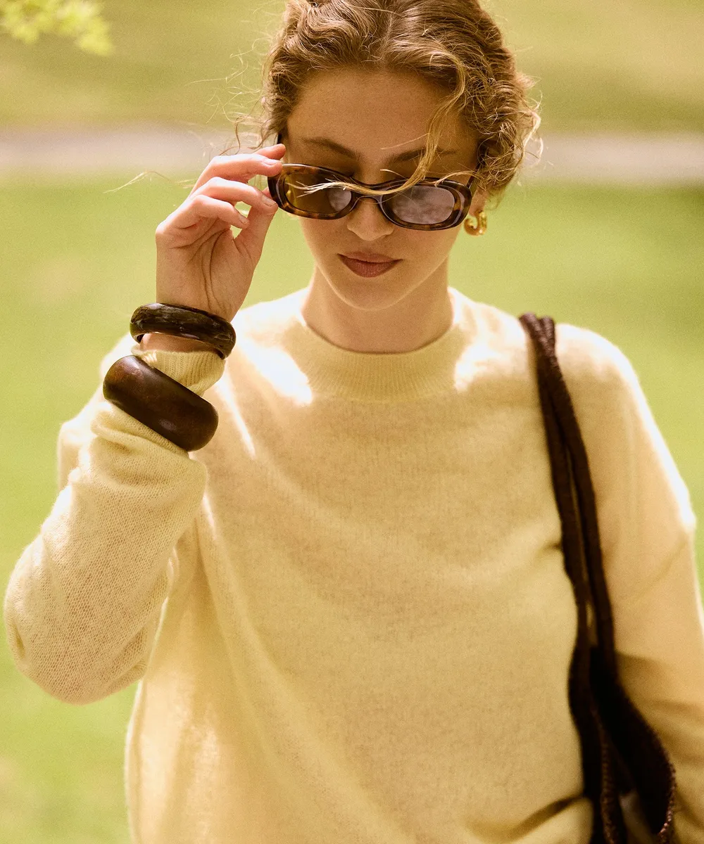 Featherweight Cashmere Crewneck Sweater 7