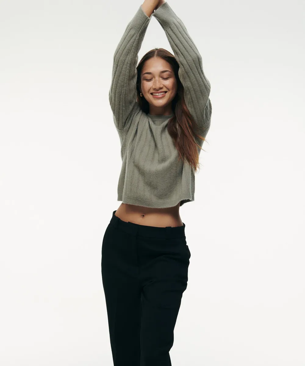 Lightweight Cashmere Ribbed Cropped Sweater 11