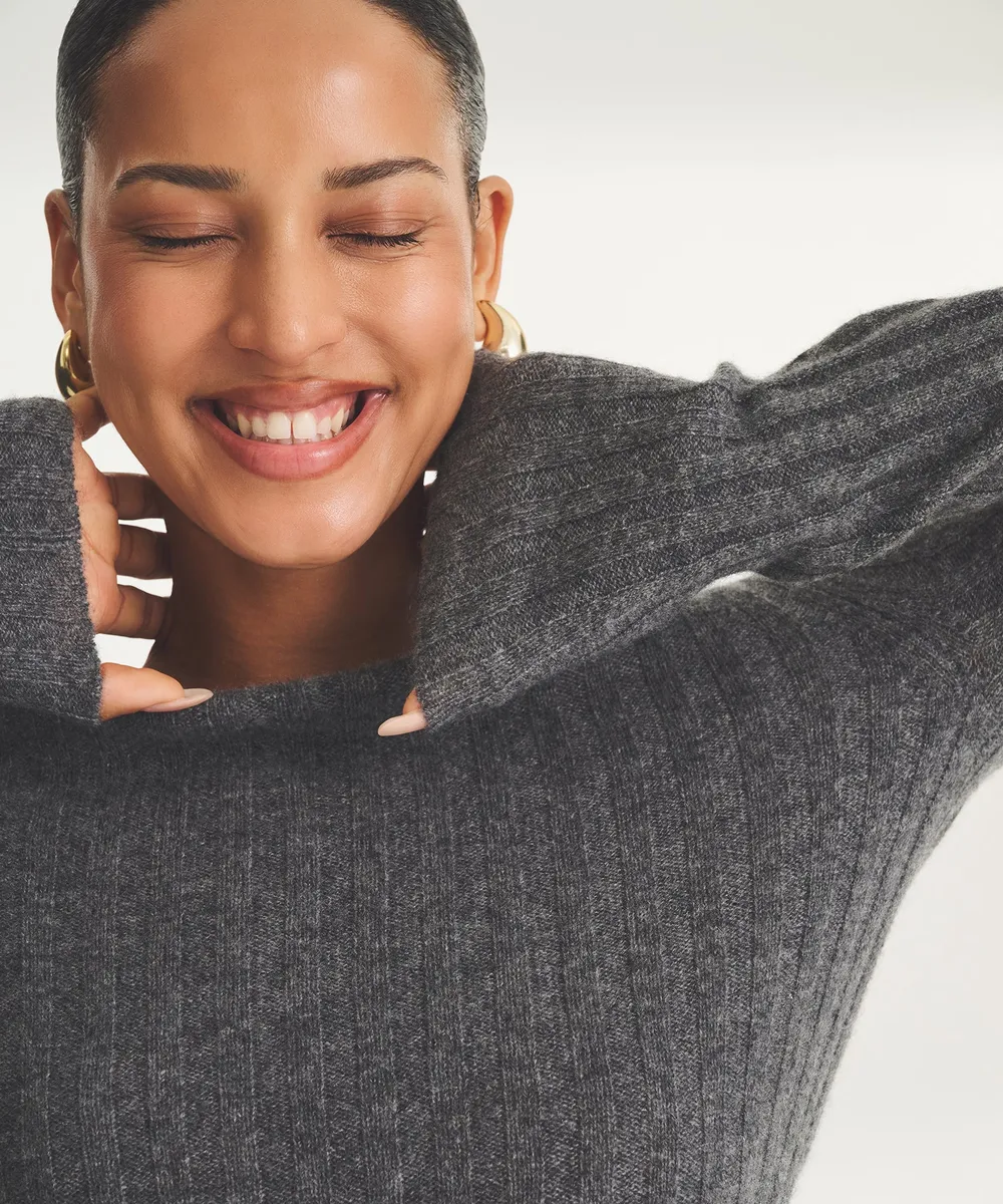 Lightweight Cashmere Ribbed Sweater 19