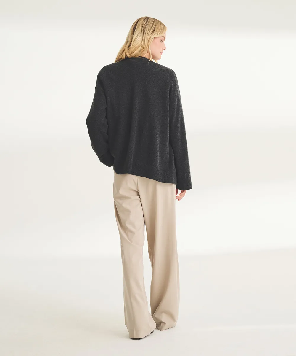 Signature Cashmere Boxy Cardigan 21
