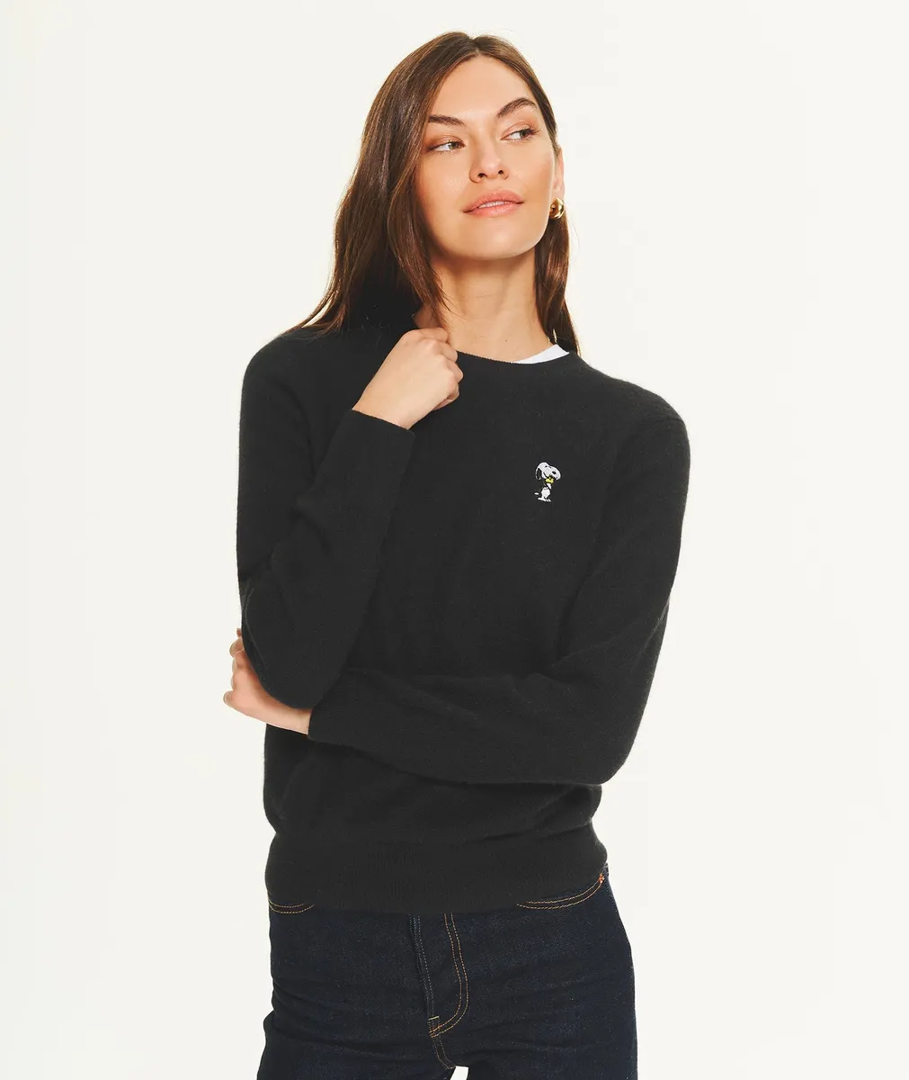 Women's Snoopy Hug Cashmere Sweater 3