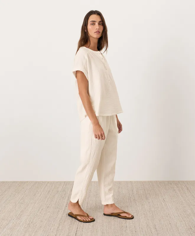 Women’s Coastal Double Gauze Tapered Pull-on Pant made with Organic Cotton 4