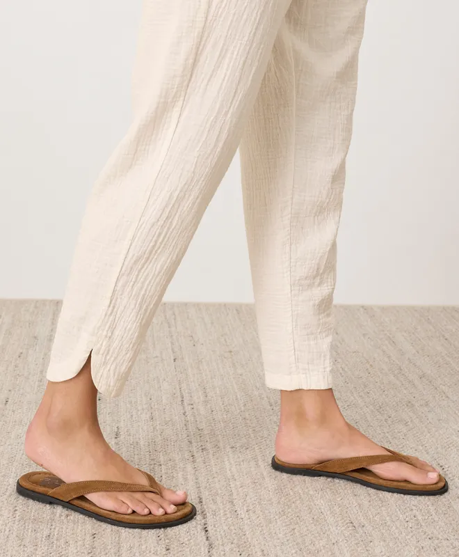 Women’s Coastal Double Gauze Tapered Pull-on Pant made with Organic Cotton 7