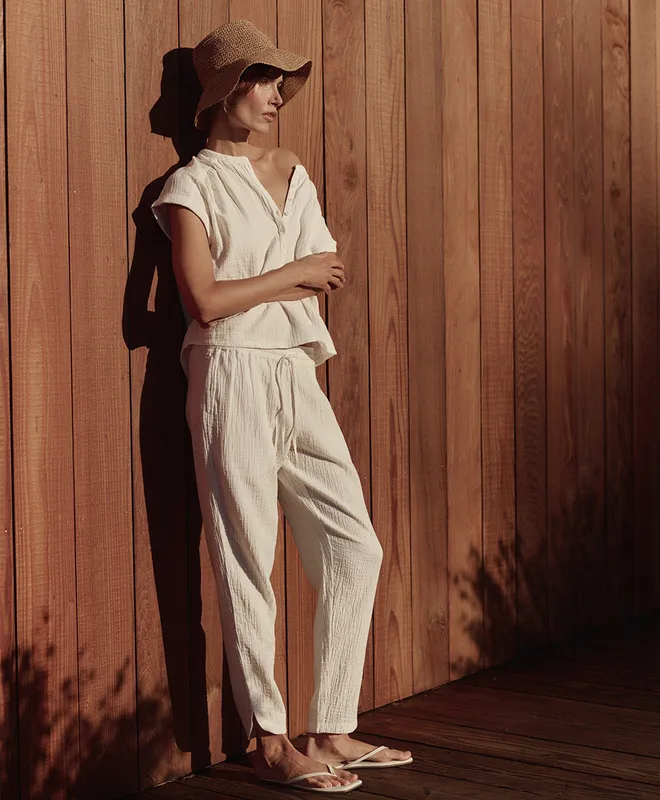 Women’s Coastal Double Gauze Tapered Pull-on Pant made with Organic Cotton 9