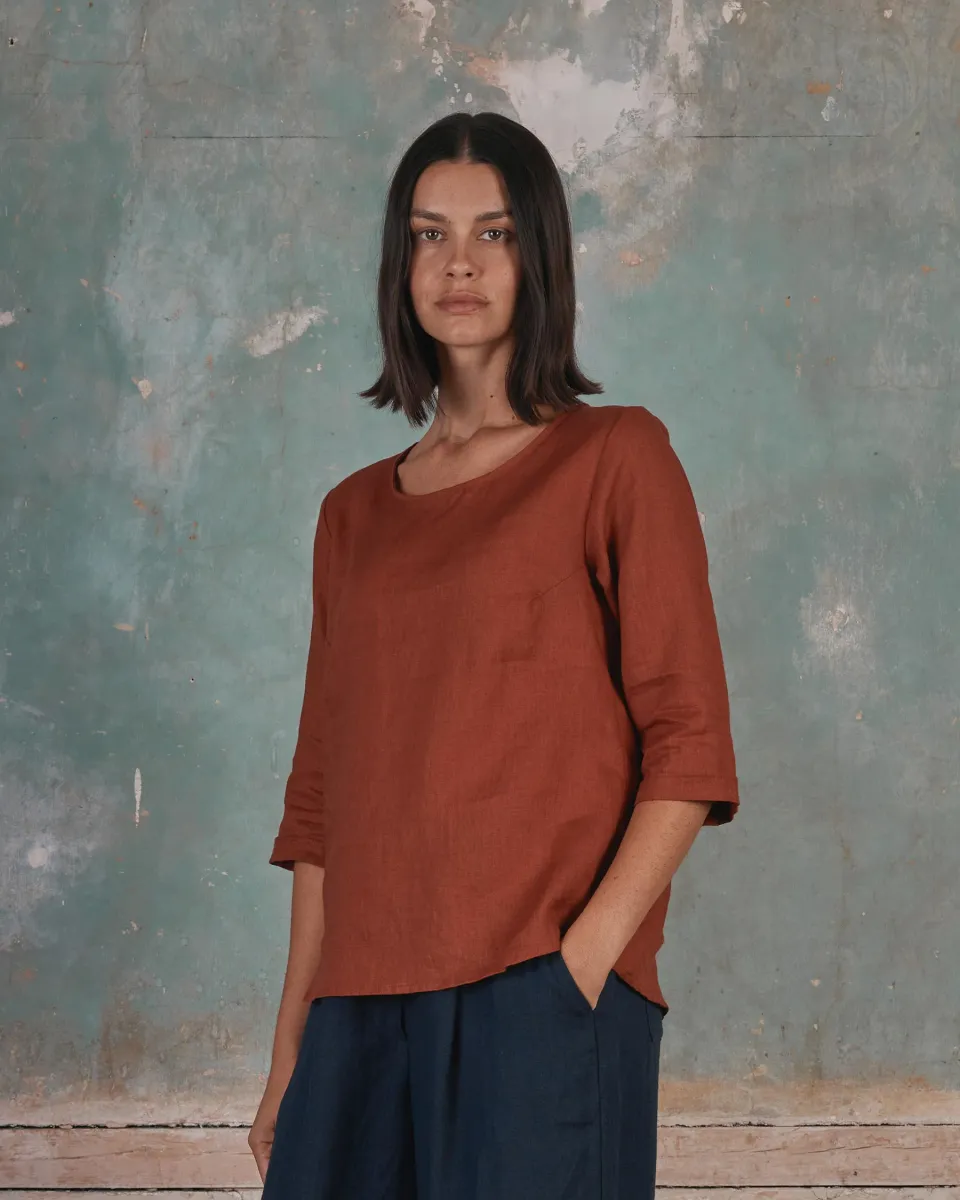 Blouse No.12 Everyday Linen Shirt in Picante 2