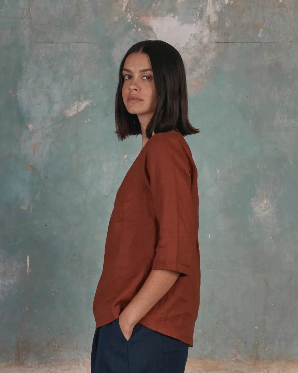 Blouse No.12 Everyday Linen Shirt in Picante 3