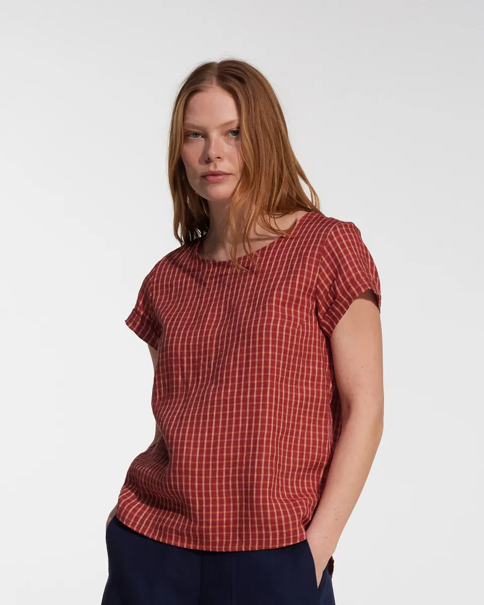 Blouse No.14 Linen T-shirt in Pomodoro Plaid 2