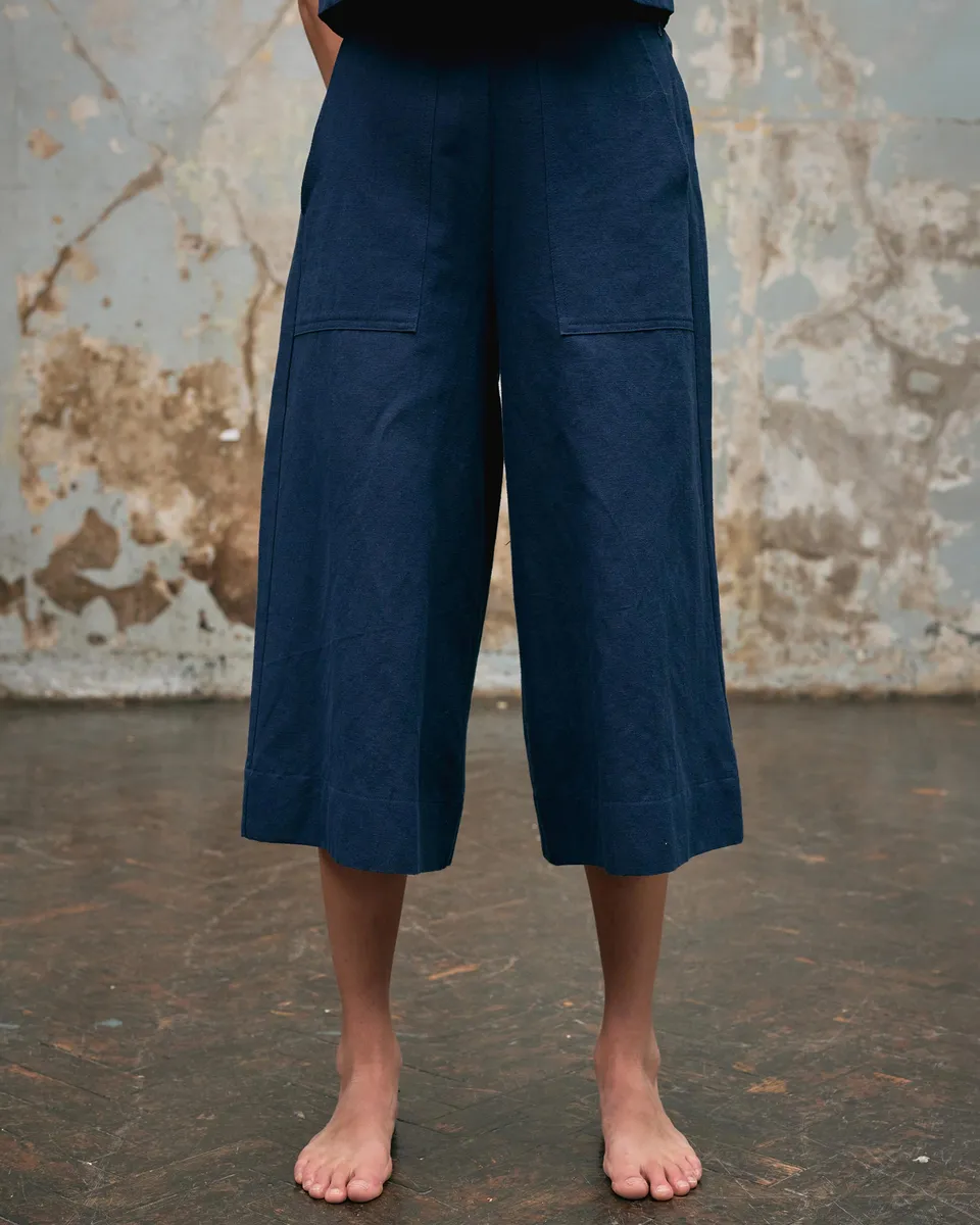 Canvas Cropped Trousers No.17 in Ink Blue 2