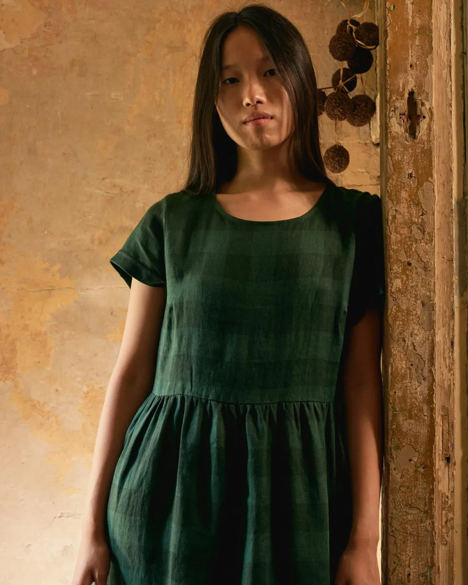 No.15 Linen Day Dress in Woodland Green 4