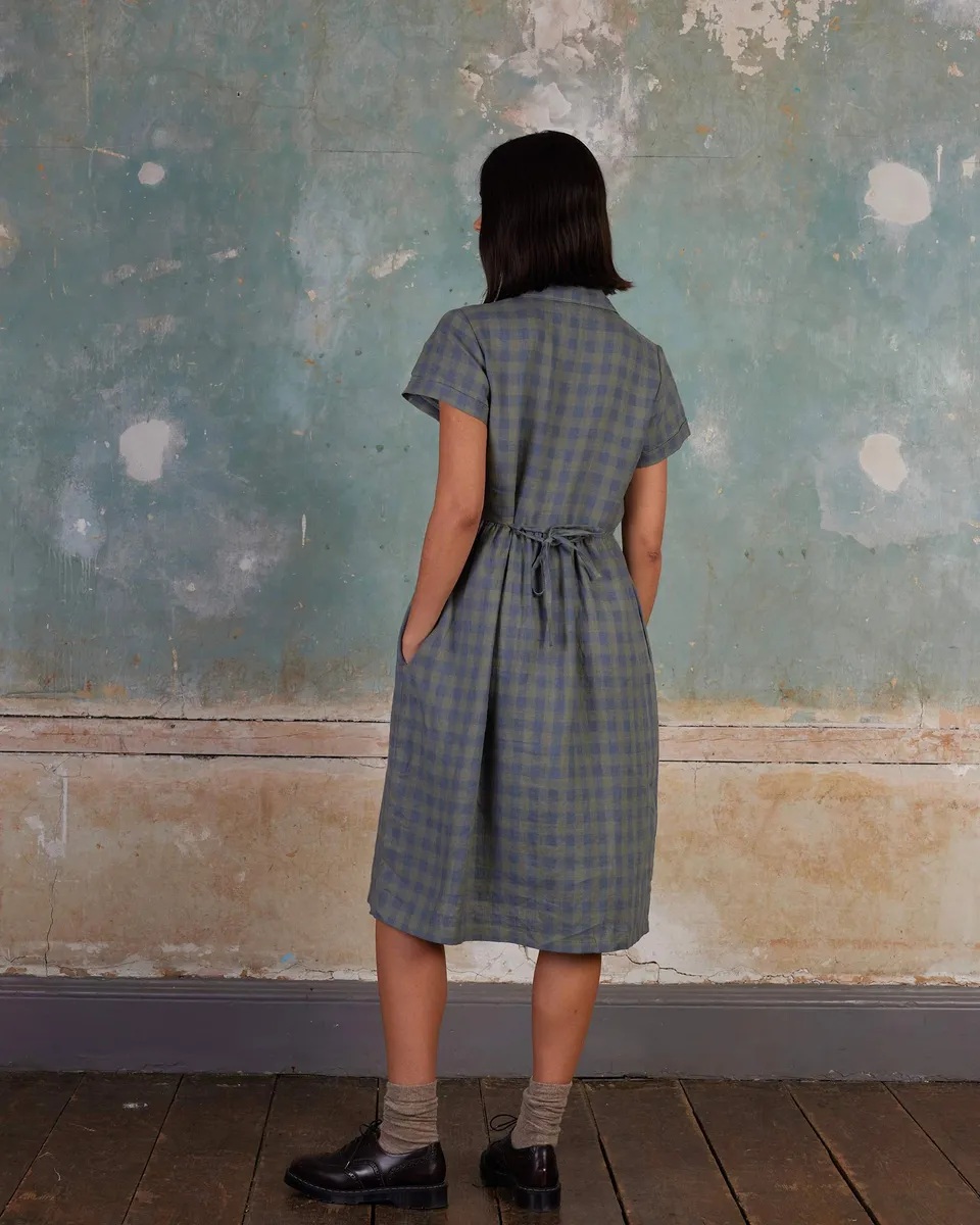 No.30 Collared Linen Dress in Emilie Check 4