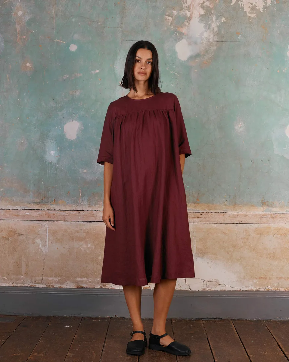 No.35 Maxi Length Linen Dress in Tawny Port 2