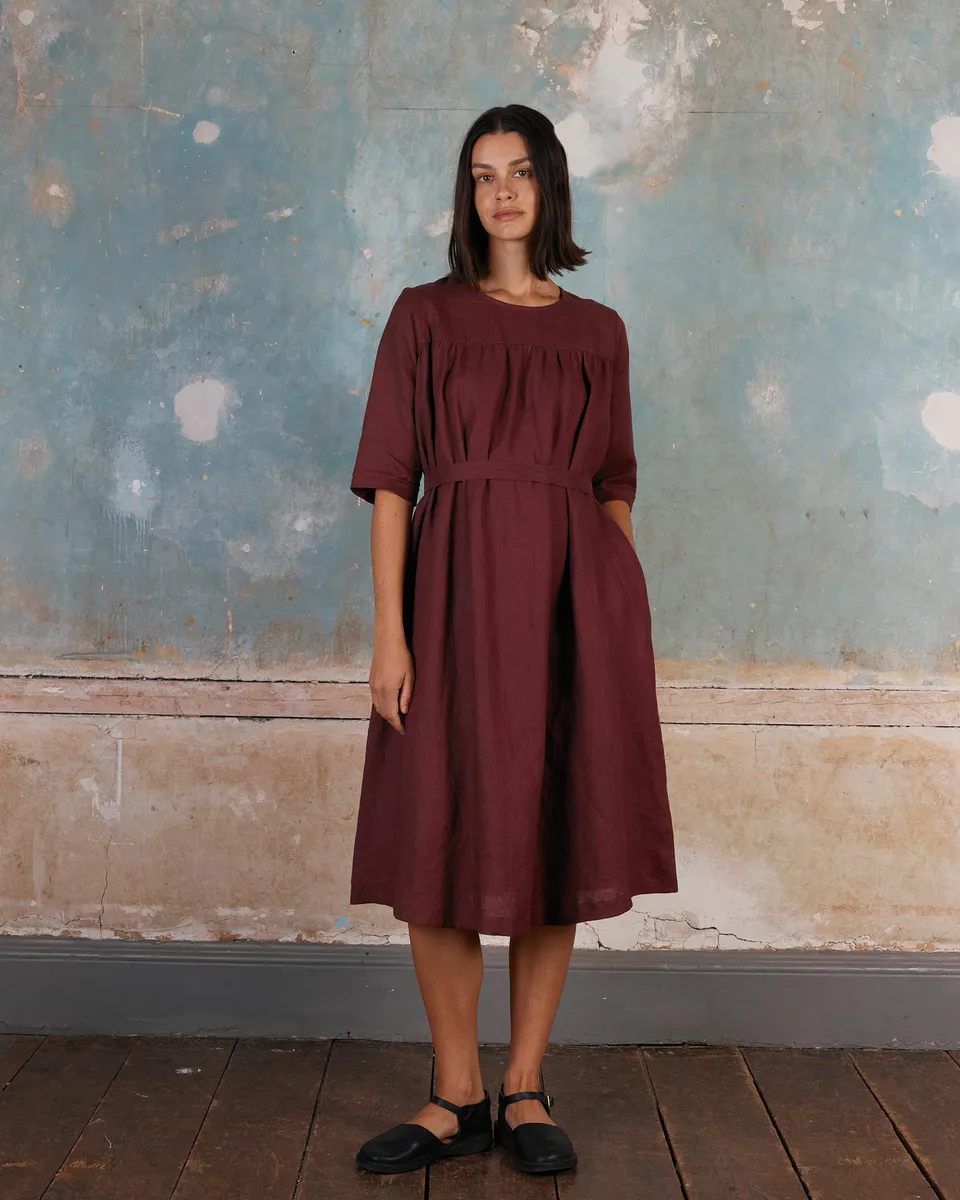 No.35 Maxi Length Linen Dress in Tawny Port 3