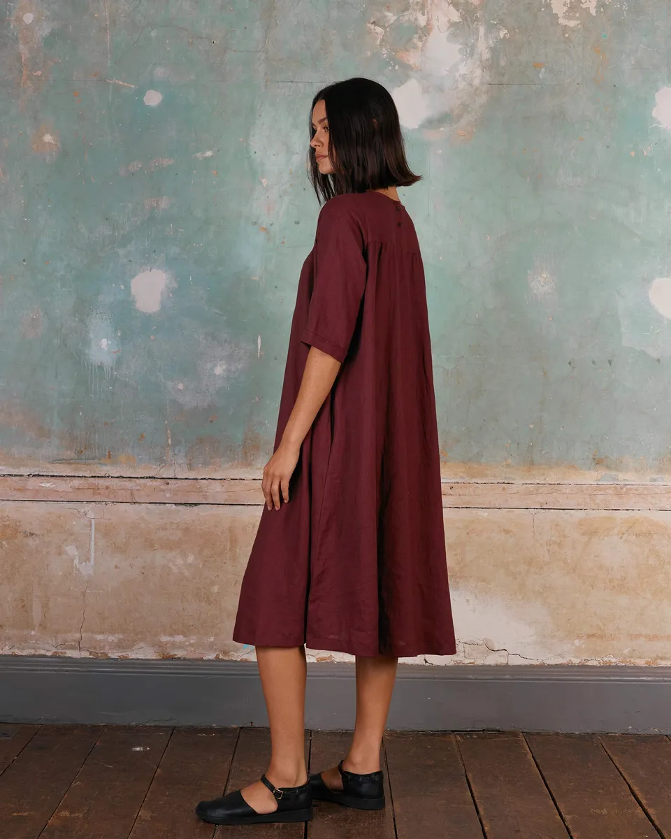 No.35 Maxi Length Linen Dress in Tawny Port 4