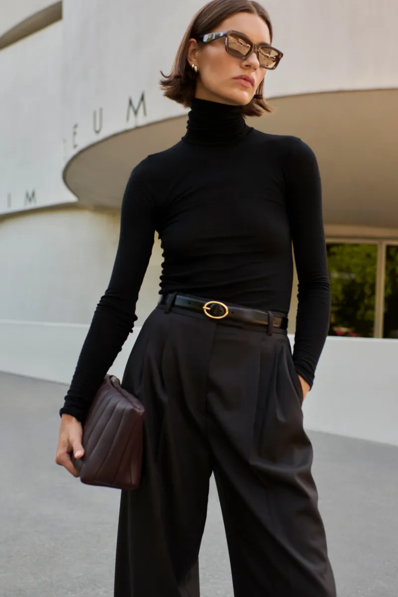 The Cashmere Turtleneck in Black 5
