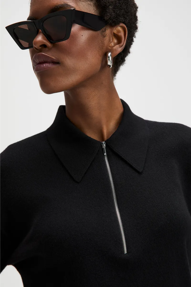 The Cashmere Zip Polo in Black 4
