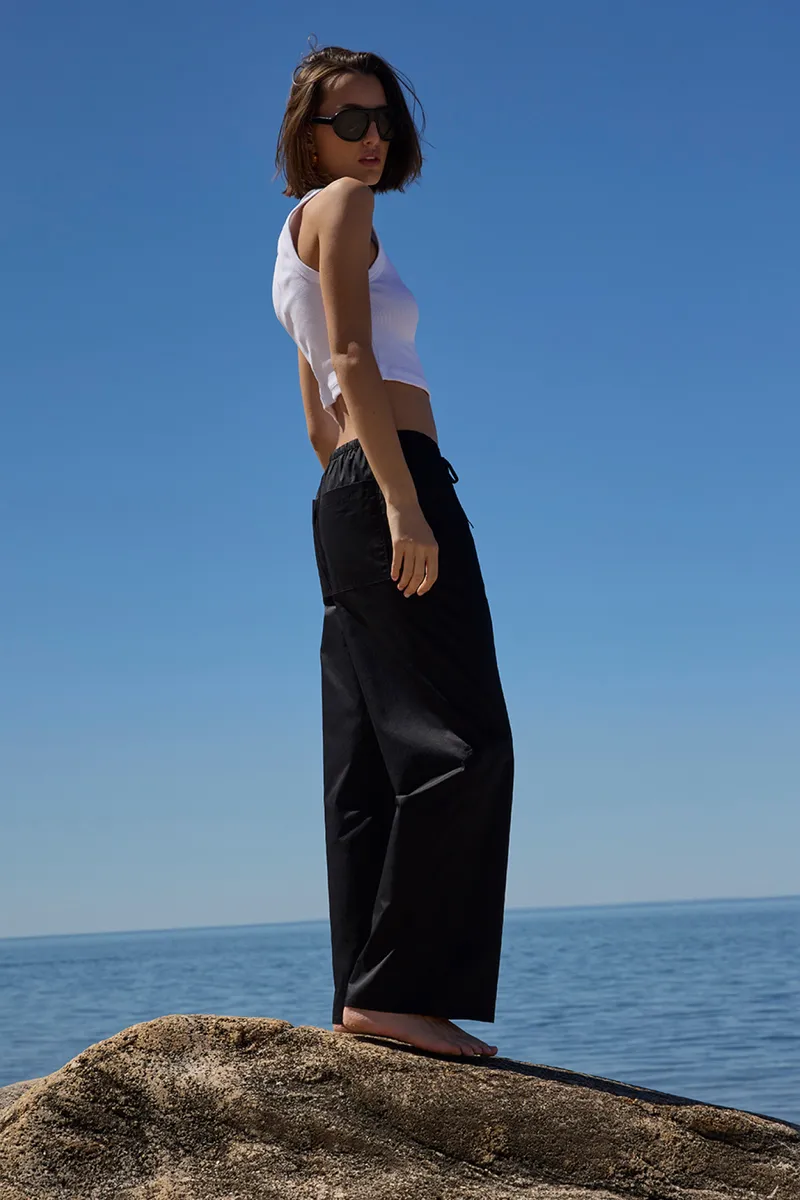 The Easy Drawstring Pant in Black 6