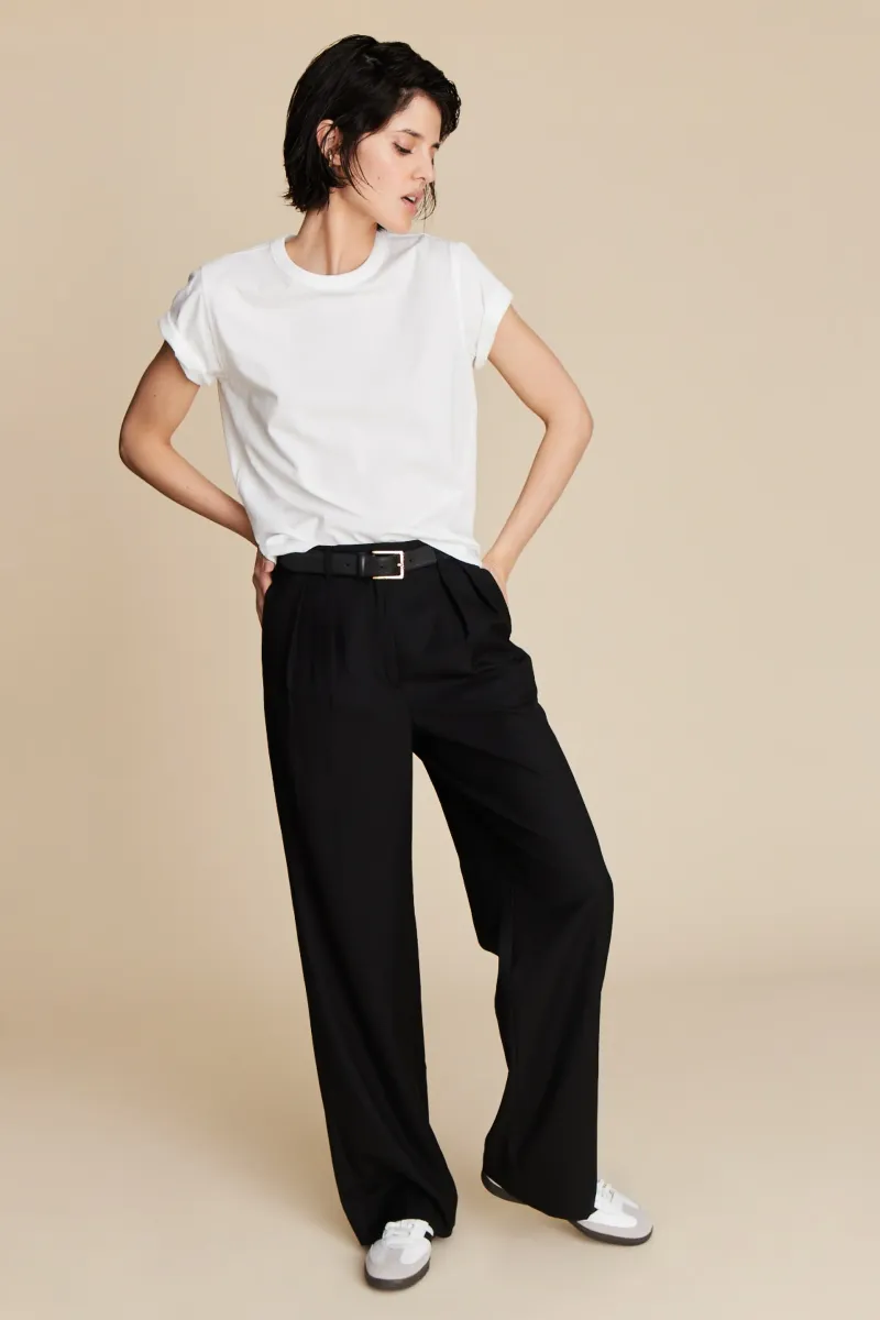 The Iconically Soft Perfect Tee in White 4