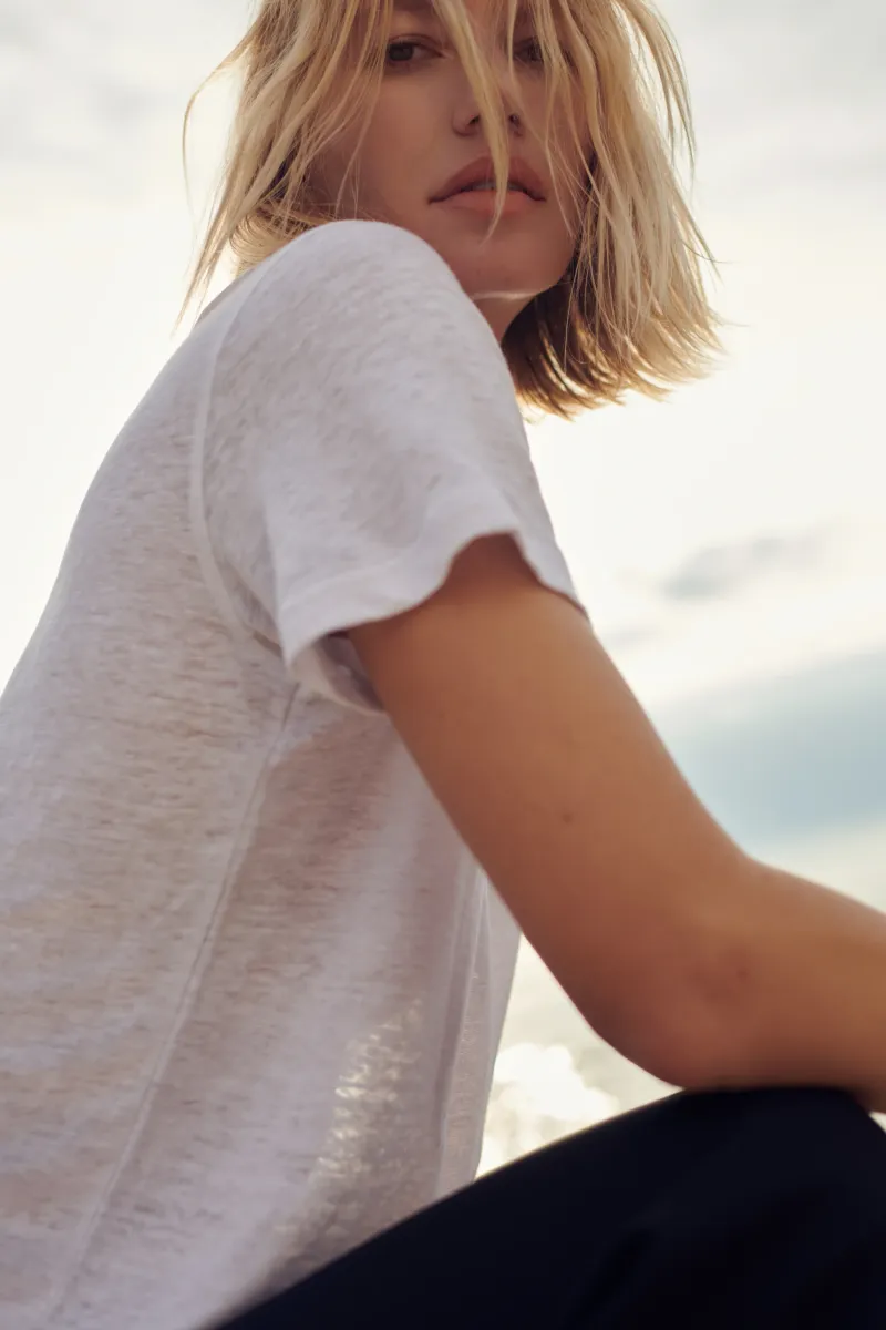 The Linen Perfect Tee in White 2