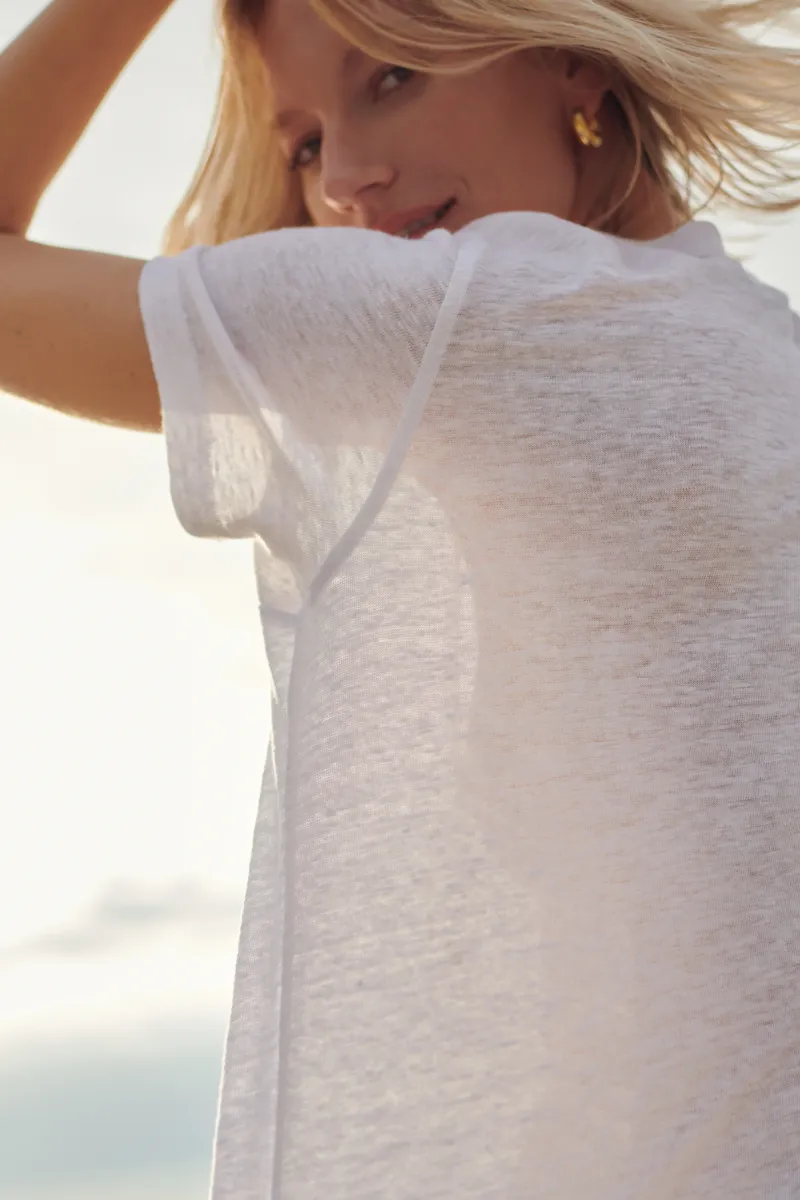 The Linen Perfect Tee in White 6