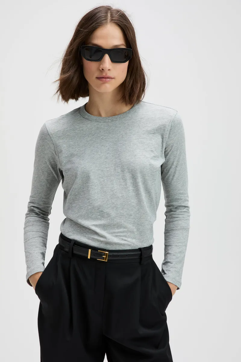 The Long Sleeve Perfect Tee in Heather Grey 3