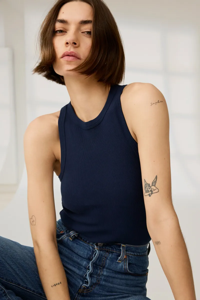 The Not So Basic Tank in Navy