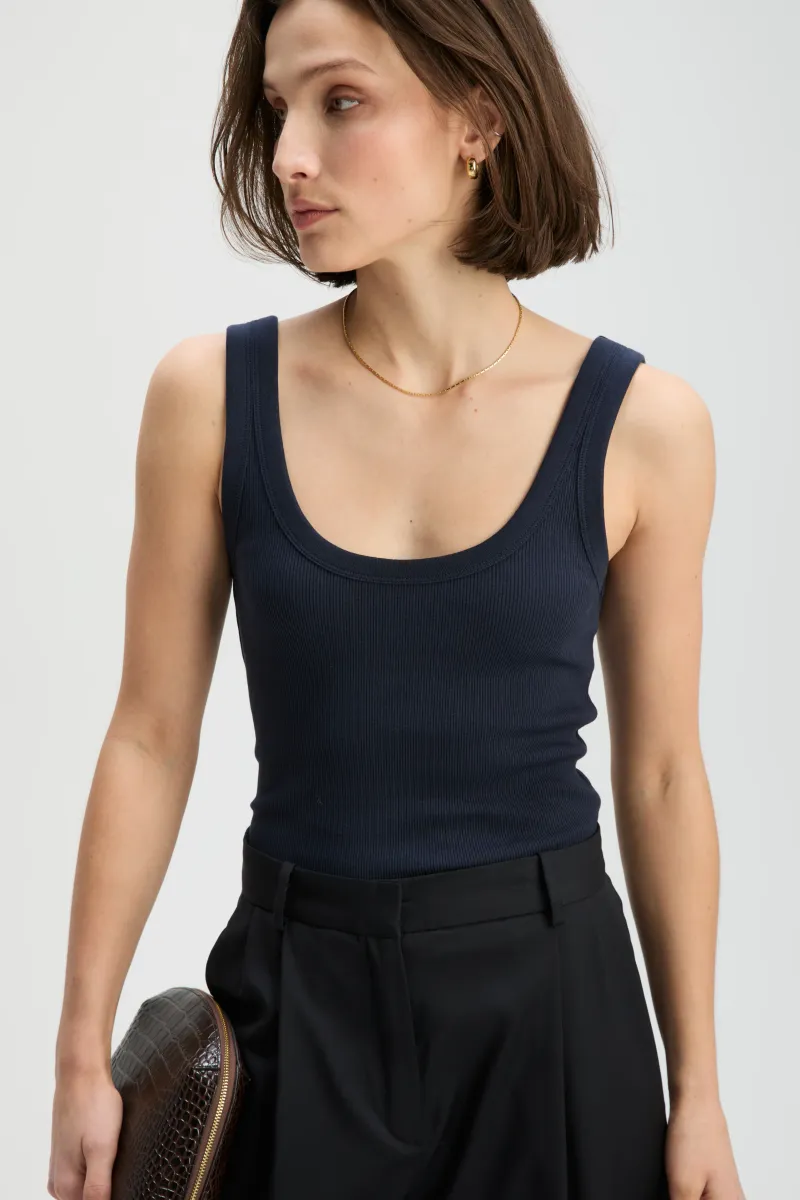 The Scoop It Up Tank in Navy