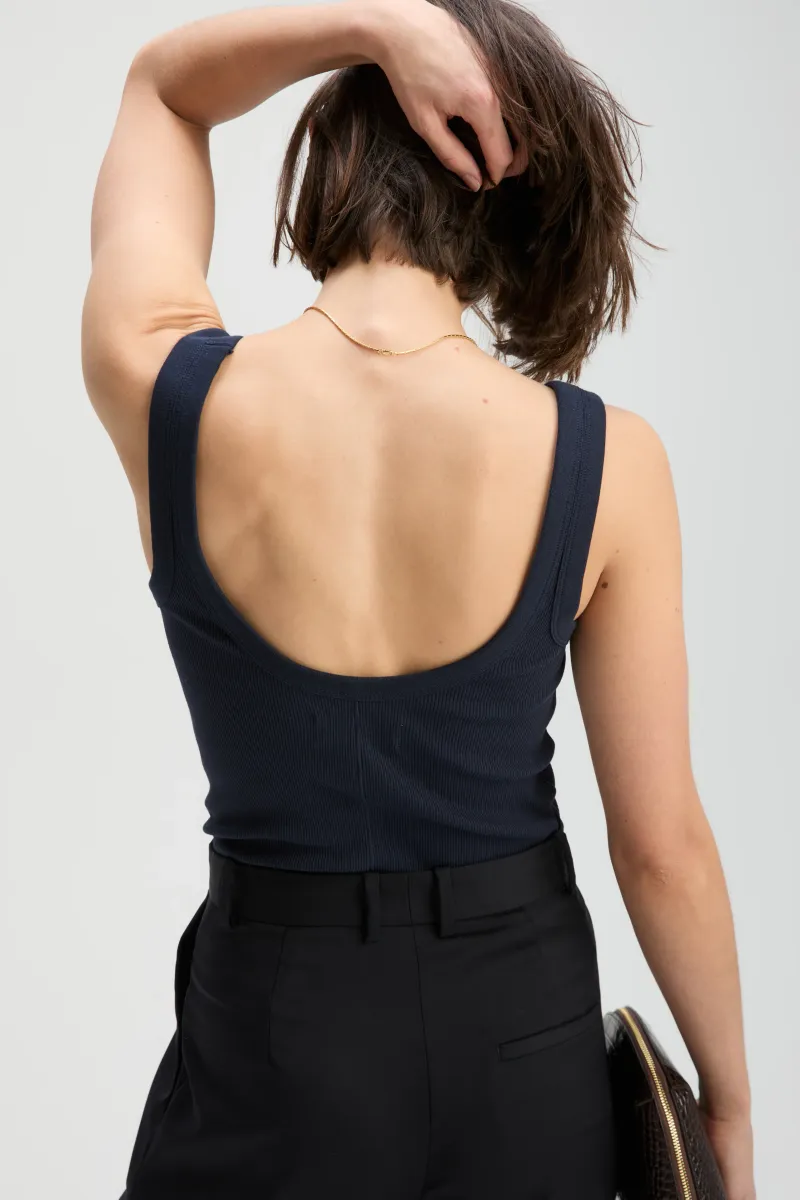 The Scoop It Up Tank in Navy 4