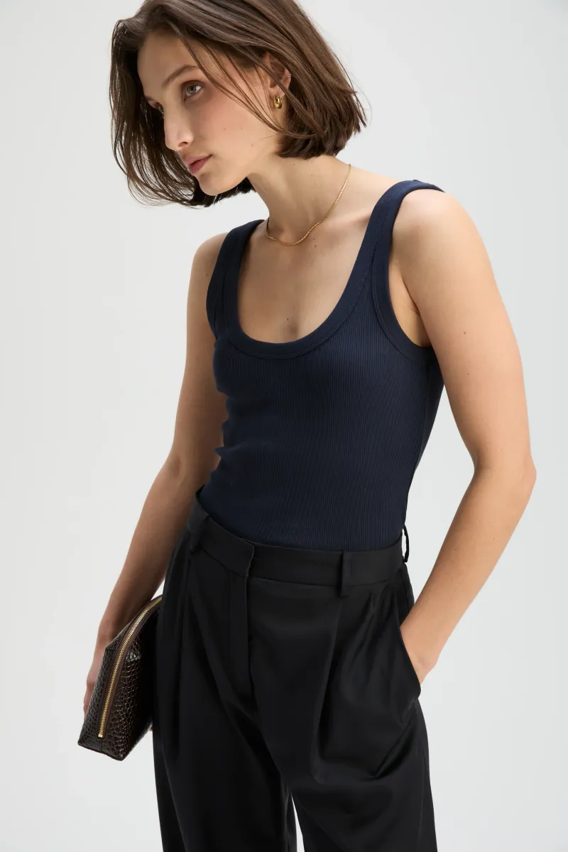 The Scoop It Up Tank in Navy 5