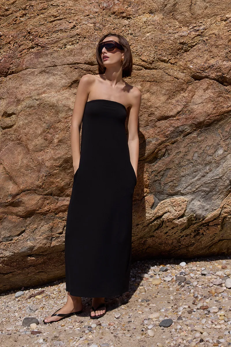 The Strapless Dress in Black