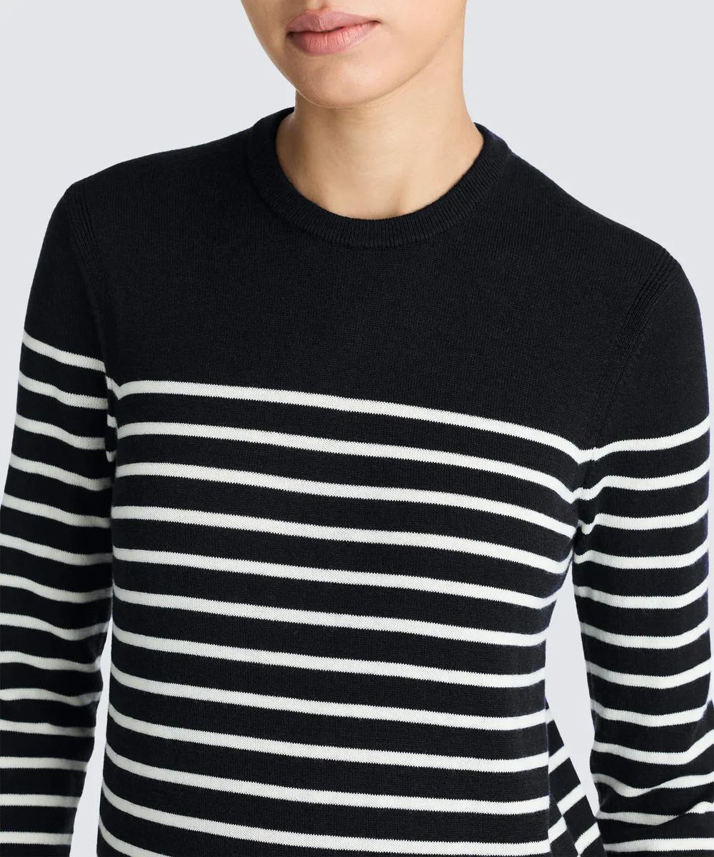 Women's Merino Crew Sweater 24